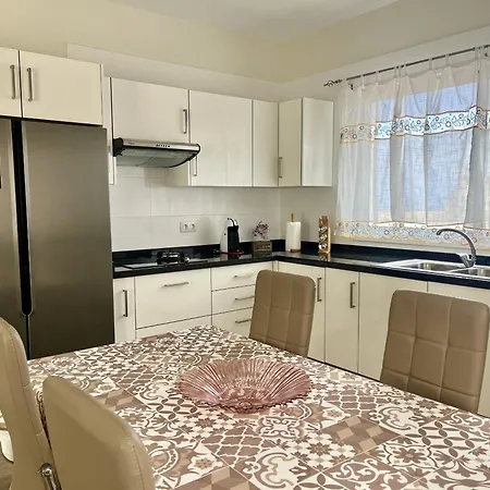 Moderna Casa Con Preciosas Vistas Al Teide Hasta 4 Personas Hébergement de vacances Garachico (Tenerife)